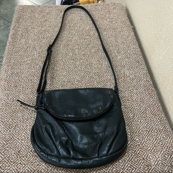 Margot Black Genuine Leather Crossbody Shoulder Bag Small Zip Closure Pockets - Picture 7 of 12